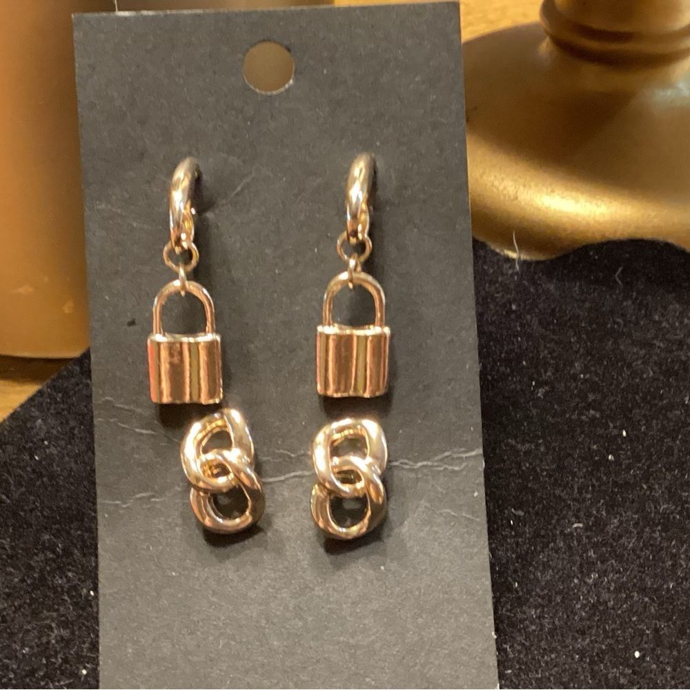NWOT. 2 P Bright Shiny Gold Tone Women's Double Link Earrings and Locks on Hooks